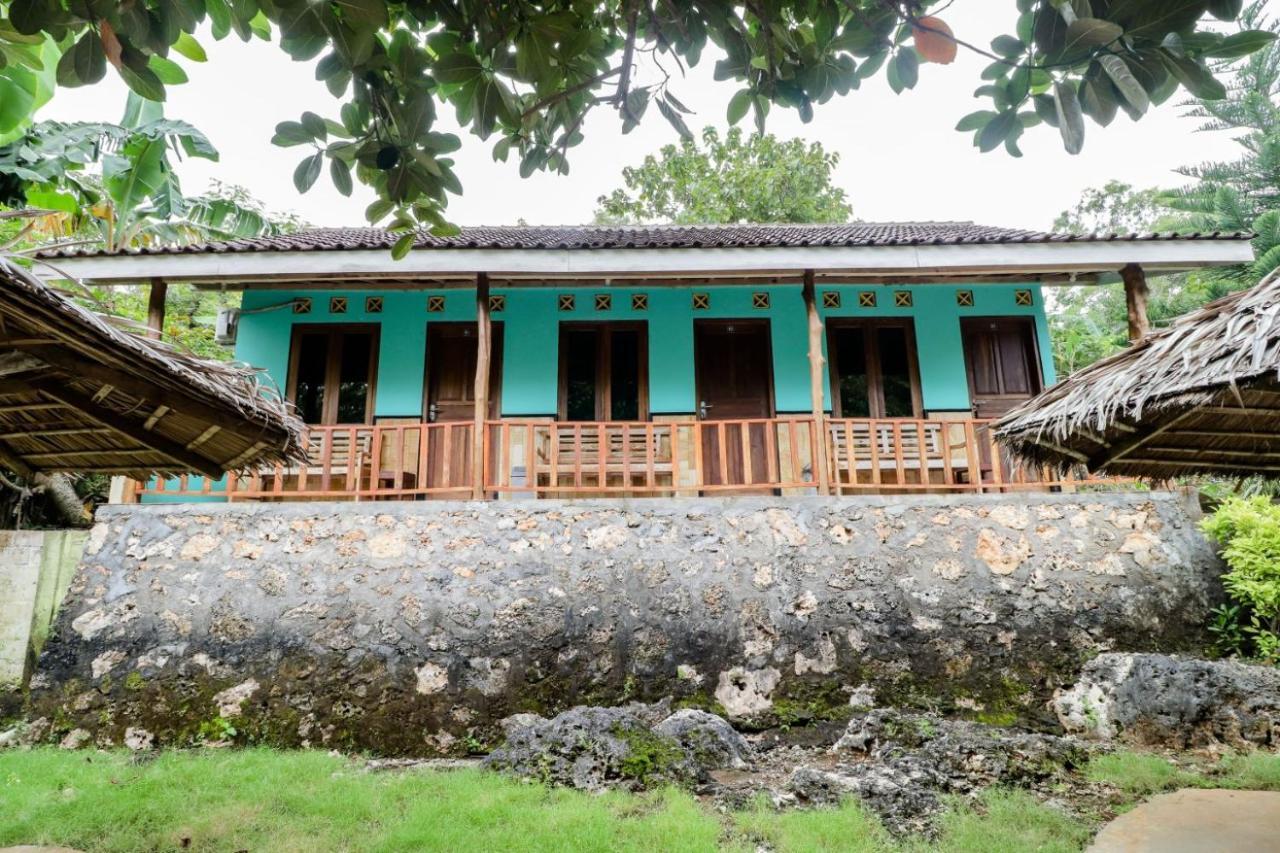 Rock Garden Homestay&Resto Tepus Exteriör bild
