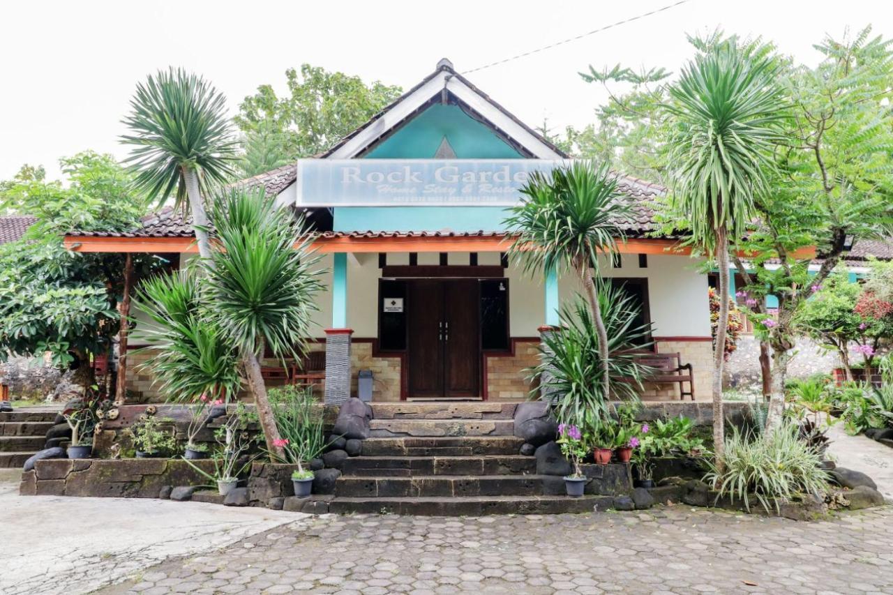 Rock Garden Homestay&Resto Tepus Exteriör bild