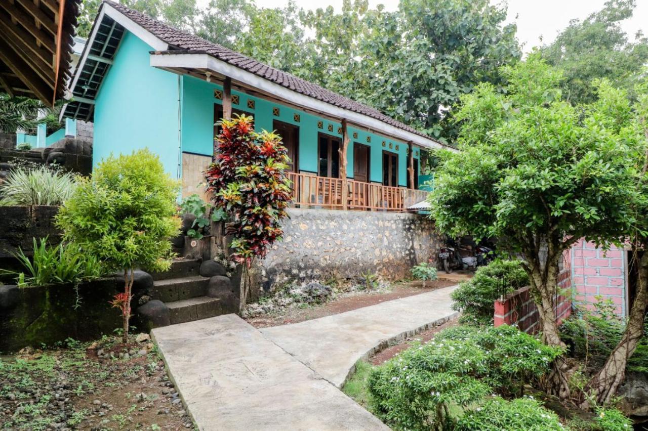 Rock Garden Homestay&Resto Tepus Exteriör bild