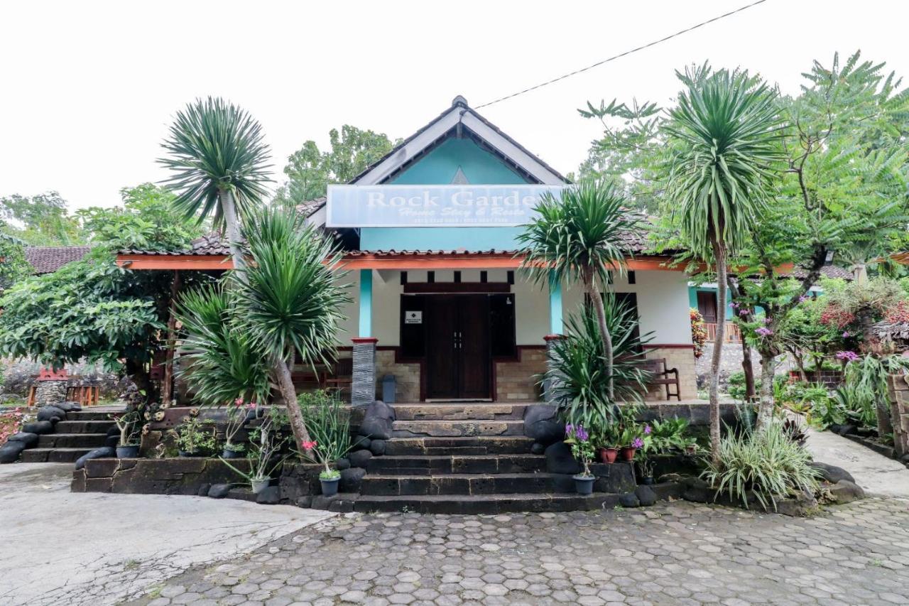 Rock Garden Homestay&Resto Tepus Exteriör bild